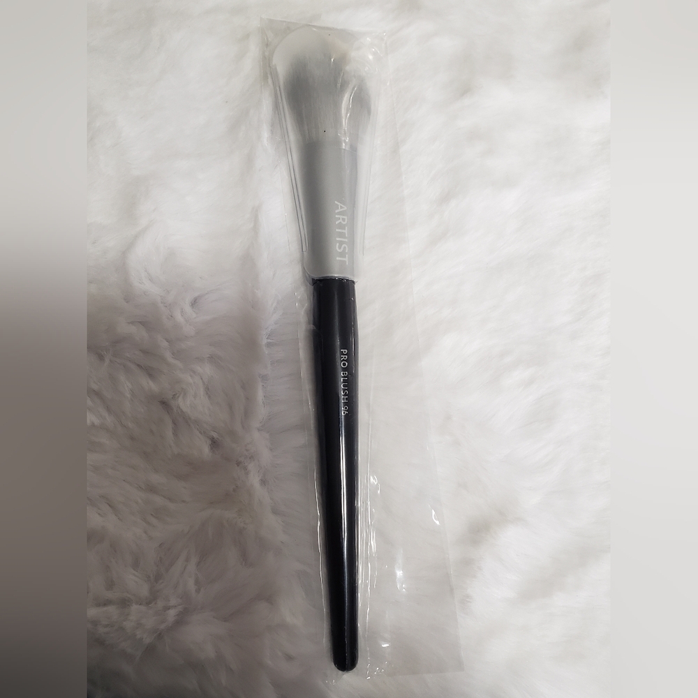 Sephora PRO BLUSH 96 Makeup Brush - Picture 2 of 2